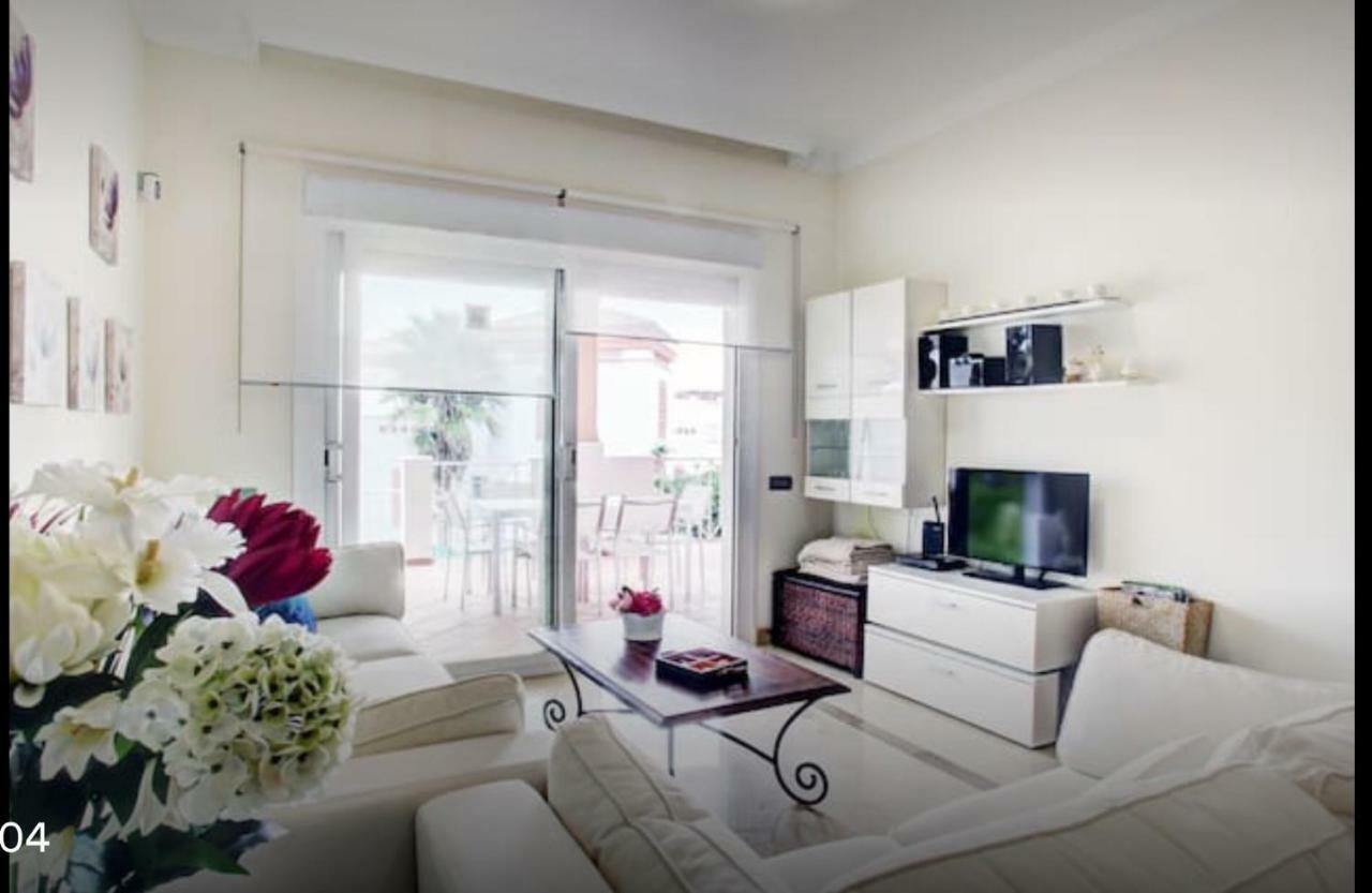 Apartamento Familiar Con Jardin Y Terraza Privada Lejlighed La La Alcaidesa Eksteriør billede